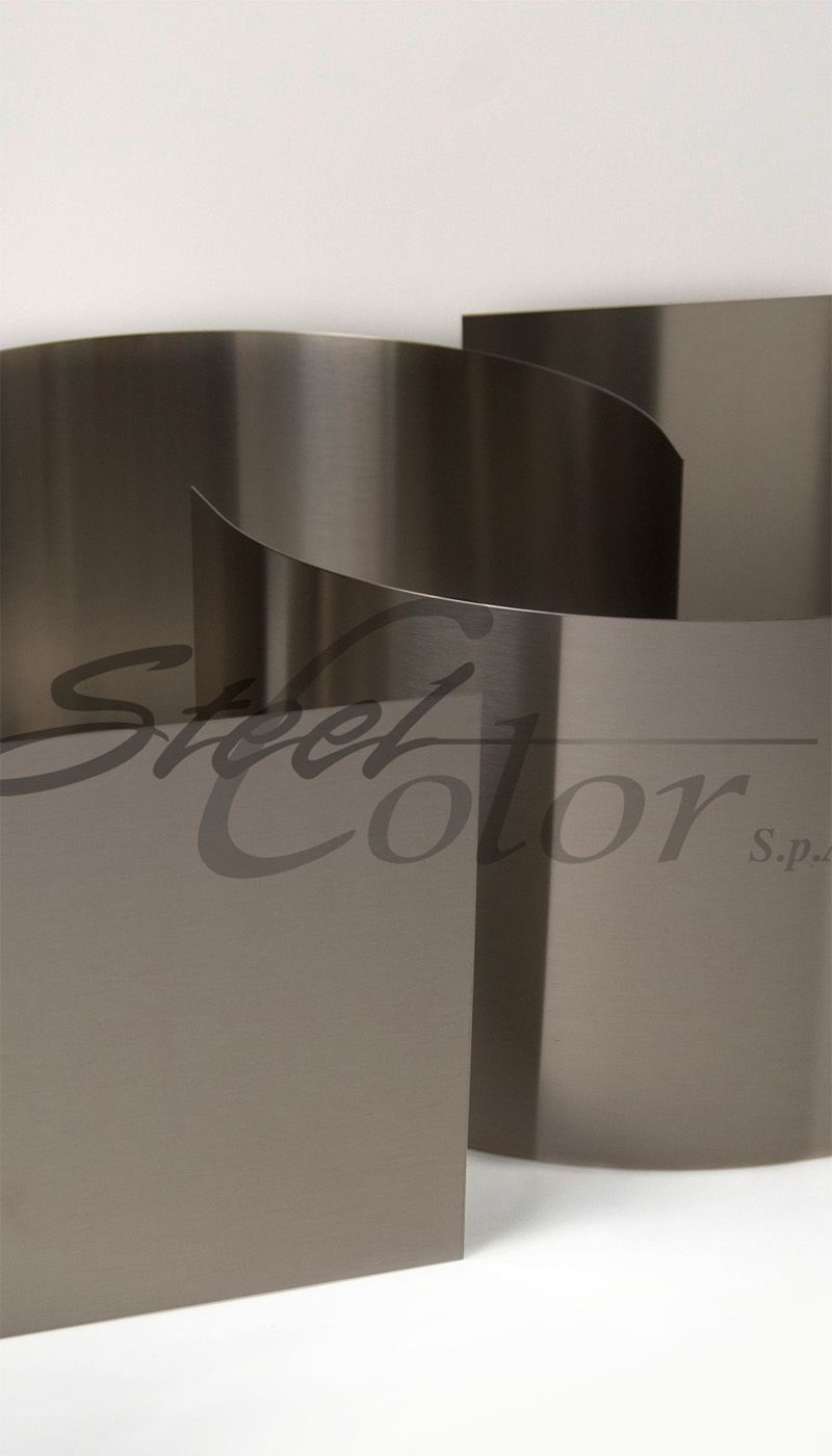 Échantillon en acier inoxydable Champagne SB avec surface courbée